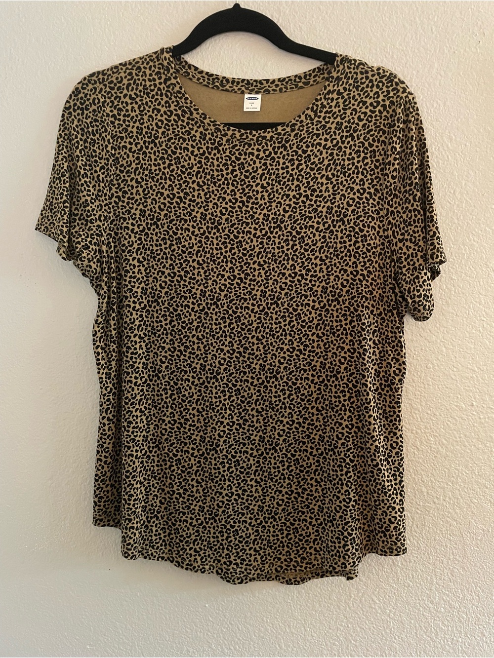 Old Navy Luxe Leopard Print Short Sleeve Tee in Tan and Black